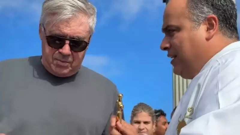 Ancelotti visita o Cristo Redentor antes da estreia como técnico do Brasil