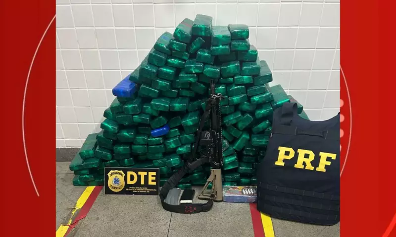 Apreensão de drogas e fuzil em Feira de Santana: polícia prende suspeitos em flagrante