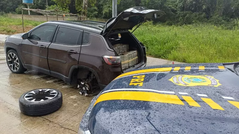 Apreensão de quase 200 kg de maconha em carro abandonado choca Mamanguape na PB