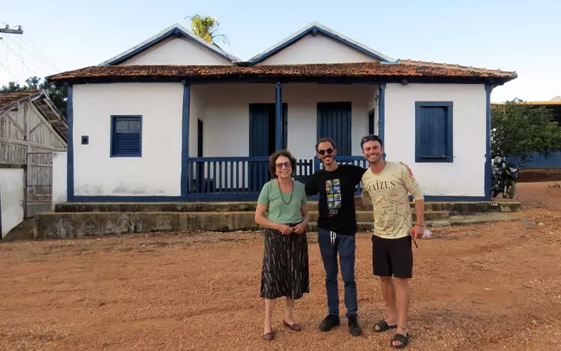 Artista mineiro viaja mais de 3 mil km para reviver o universo de Guimarães Rosa