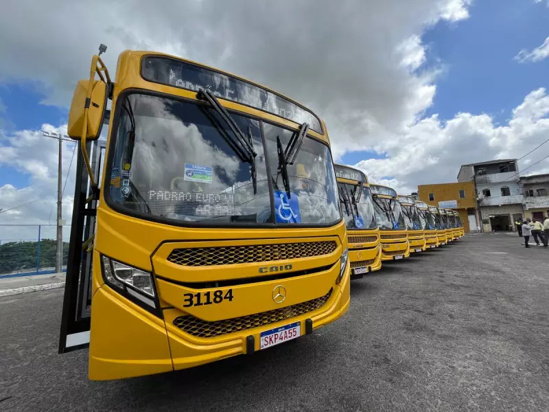Assaltante disfarçado de passageiro rouba 10 celulares em ônibus na Bahia