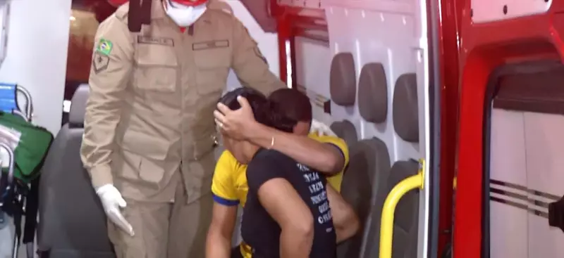 Assaltante faz reféns em farmácia em Belém e é preso após horas de negociação