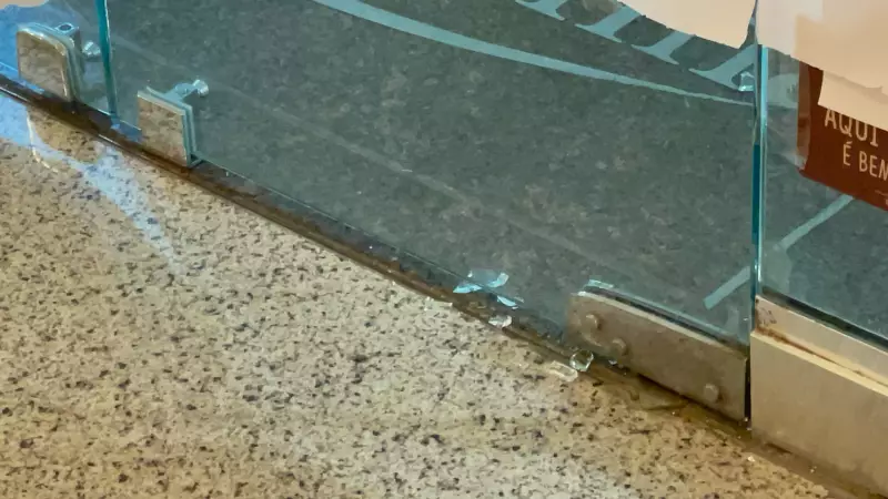 Assalto em shopping de Manaus causa pânico com barulho de vidros quebrando; veja o vídeo