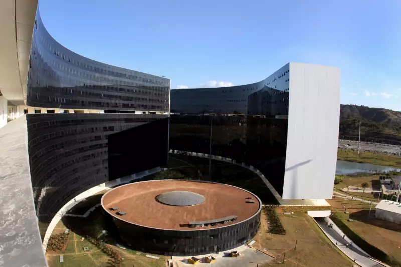 Assembleia de MG aprova transferência da Codemig e Codemge para a União: entenda o impacto