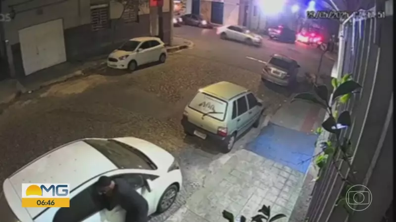 Assista ao momento em que ladrão quebra vidro de carro para roubar mochila em BH
