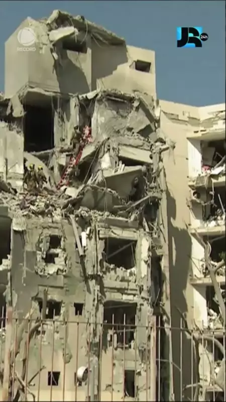 Ataque do IRA em Israel deixa quatro mortos e prédio residencial destruído