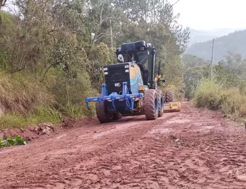 Atibaia mantém serviços de zeladoria para garantir limpeza e organização na cidade