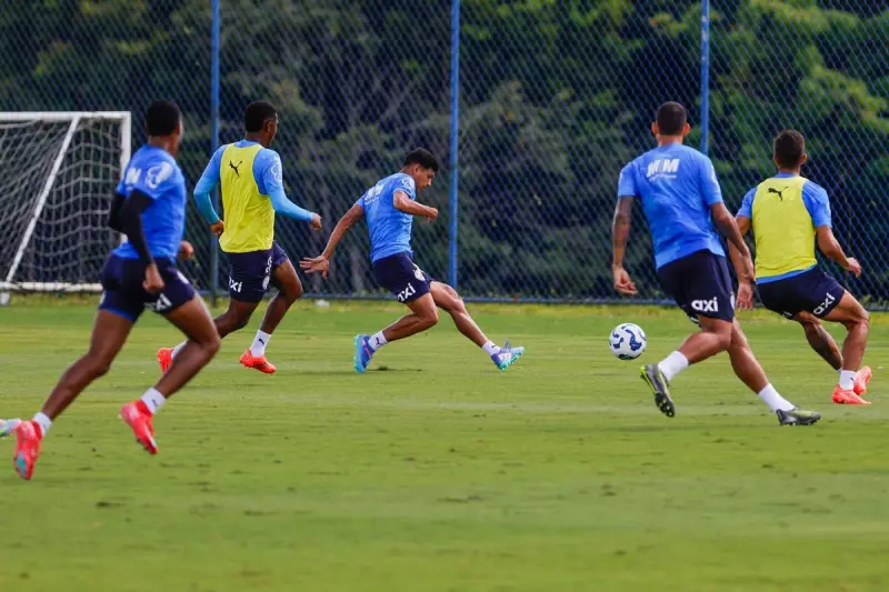 Bahia finaliza preparação para enfrentar o Bragantino com retornos importantes ao time titular
