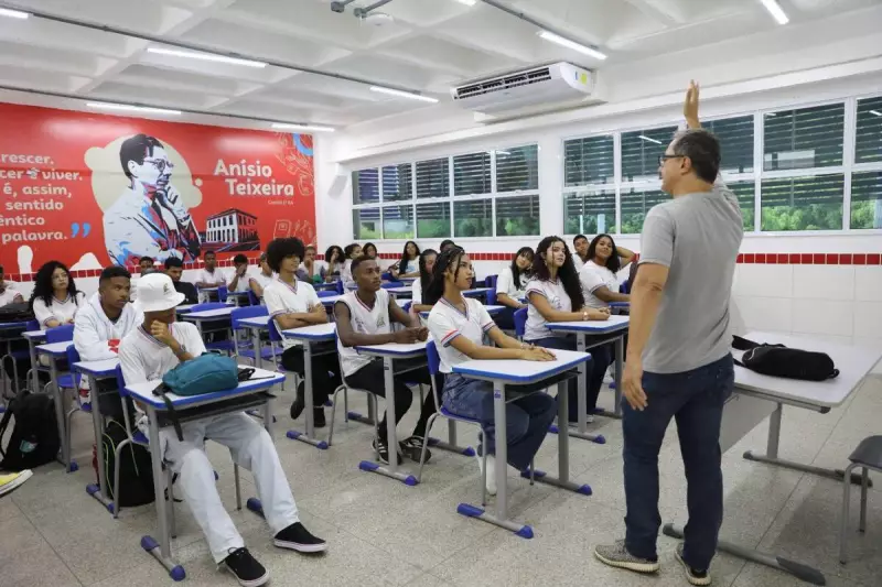 Bahia lidera escolarização entre adolescentes de 15 a 17 anos, revela IBGE