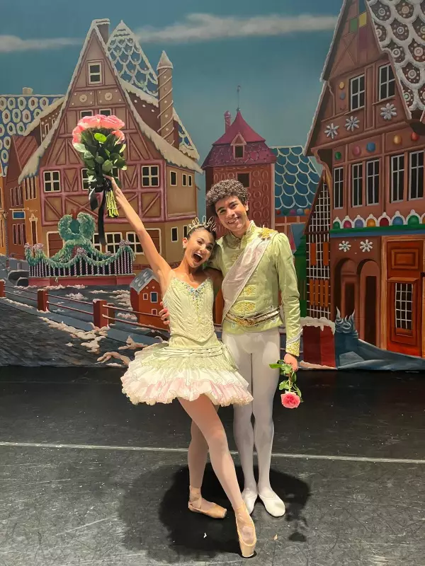 Bailarino brasileiro tem visto negado nos EUA e interrompe carreira após 10 anos no país