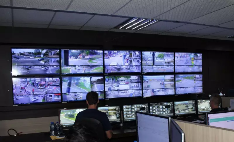 Balneário Camboriú implementa muralha digital com reconhecimento facial para identificar comportamentos suspeitos