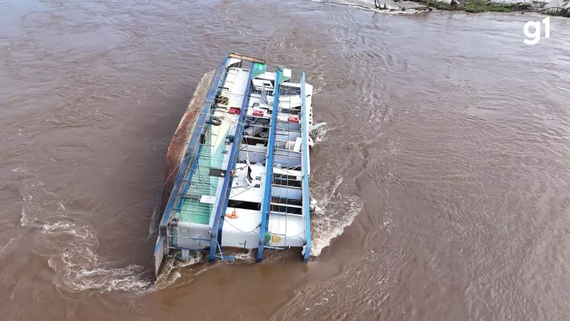 Barco-hospital afunda no Rio Mamoré: governo de Rondônia ainda busca solução após quase dois meses