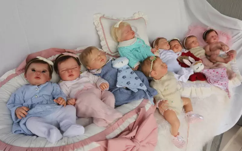 Bebês Reborn: Moda ou Ilusão das Redes Sociais? Descubra o Fenômeno que Domina a Internet