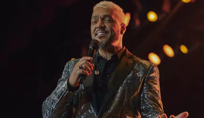 Belo emociona fãs em show inédito no Espírito Santo com grandes sucessos da carreira