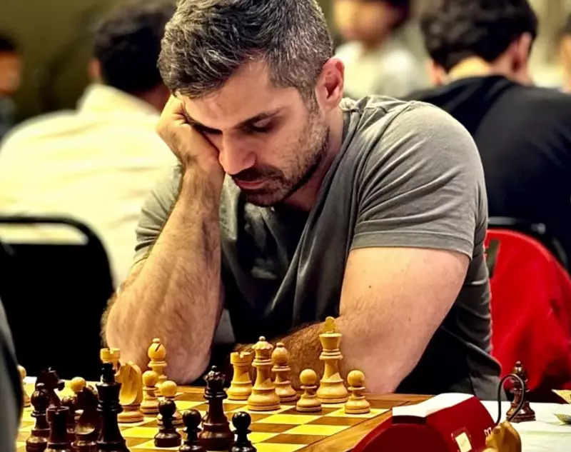 Bicampeão brasileiro de xadrez desafia 35 adversários ao mesmo tempo em Poços de Caldas