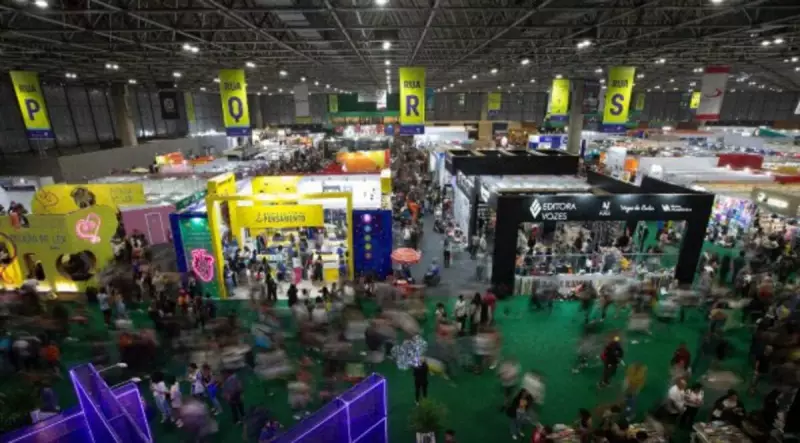 Bienal do Livro no Rio bate recorde com 740 mil visitantes em 2025