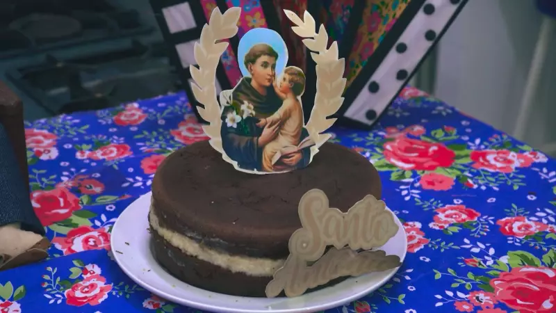 Bolo Casamenteiro de São João: Receita Tradicional com Umbu, Coco e Amendoim