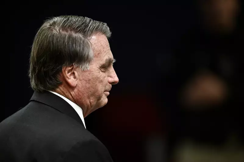 Bolsonaro é internado em Brasília para realização de exames médicos
