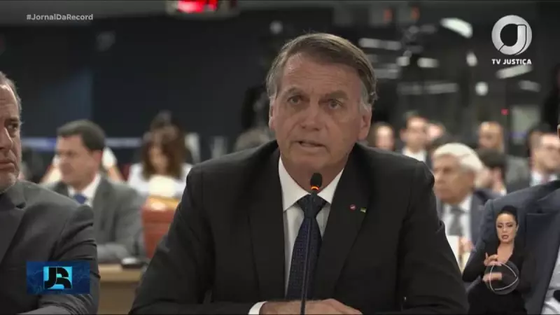 Bolsonaro nega conspiração golpista, mas admite tentativa de anular eleições por vias legais
