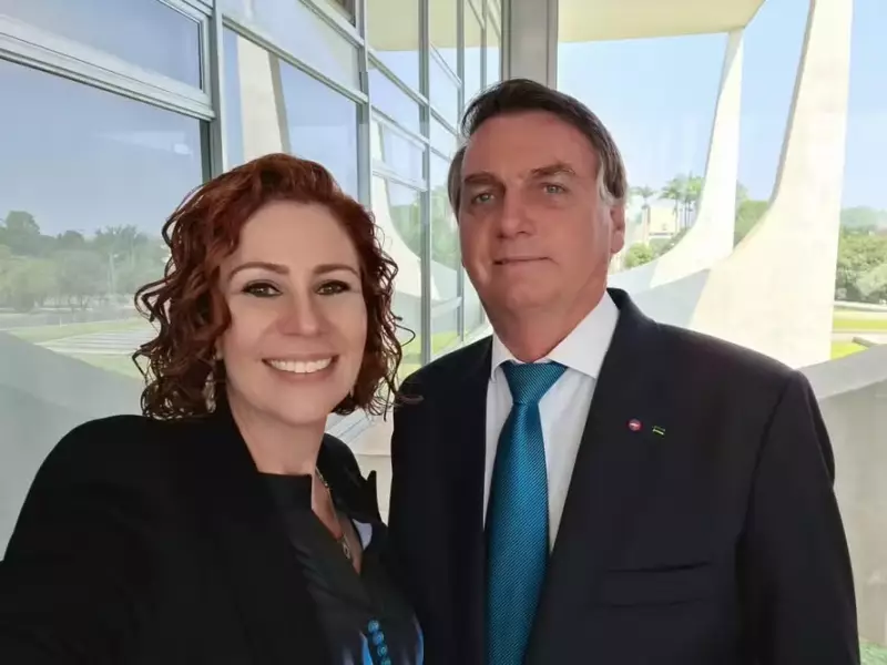 Bolsonaro nega relação com Zambelli e afirma não ter feito PIX para ela após depoimento