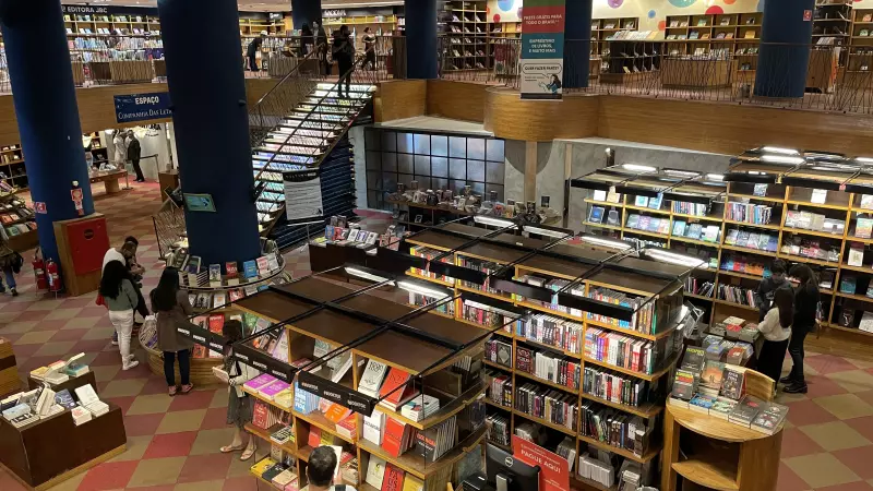 BookTok: Como o TikTok está revolucionando o mercado literário e agitando a Bienal do Rio