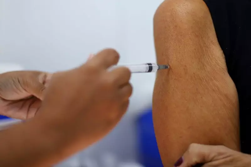 Brasil enfrenta surto de influenza com vacinação em apenas 35% da população: 15 estados e DF em alerta