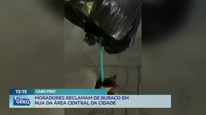 Buraco em Cabo Frio (RJ) preocupa moradores e pedestres: risco de acidentes cresce