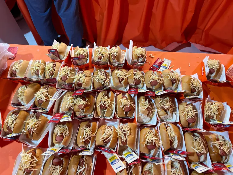 Cachorro-quente, maquiagem e fraldário: descubra as atrações do Parque do Povo no São João de Campina Grande