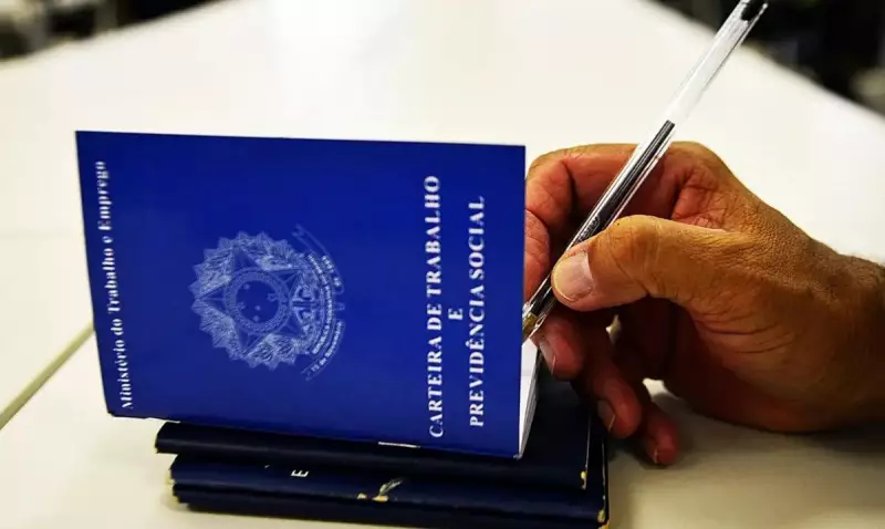 Câmara aprova projeto que moderniza a CLT: saiba o que muda nas leis trabalhistas