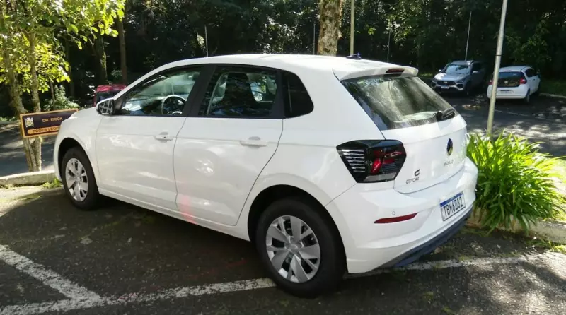 Câmara de Ponta Grossa aluga carros para vereadores com direito a 3 mil km mensais: entenda a polêmica