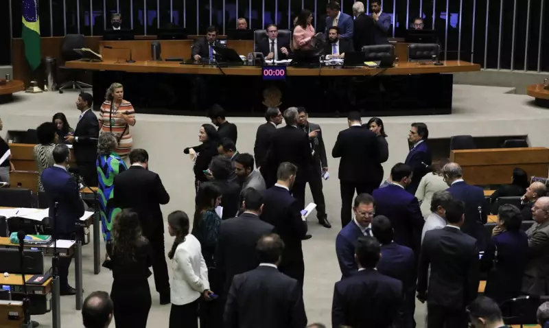 Câmara e Senado derrubam decreto de Lula sobre IOF: entenda o impacto político e econômico