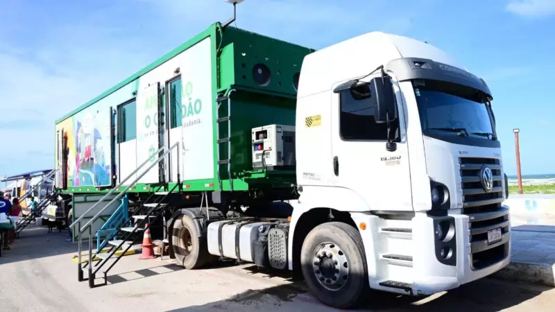 Caminhão do Cidadão leva serviços gratuitos a quatro cidades do Ceará