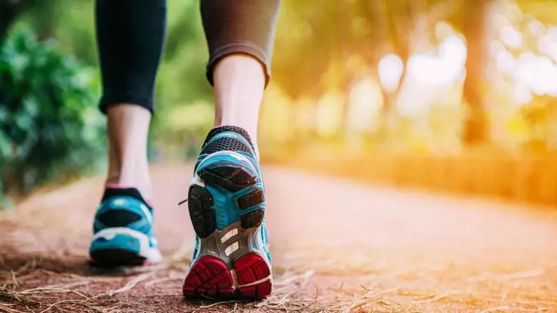 Caminhar todos os dias pode prevenir dores crônicas nas costas, revela estudo