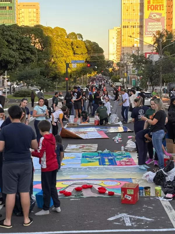 Campo Grande se transforma em um mar de cores durante celebração de Corpus Christi
