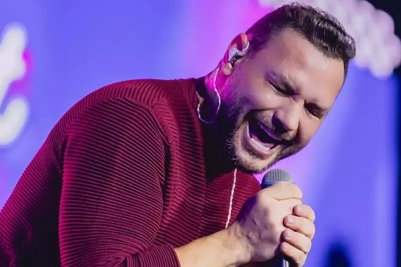 Cantor Lenno Ferreira, da banda Desejo de Menina, é preso após show em João Pessoa