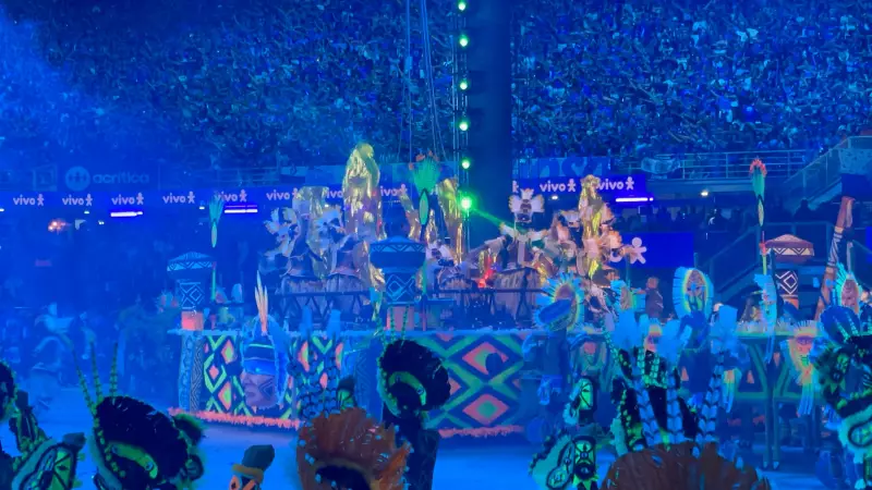 Caprichoso emociona Arena com releitura de 'Requiem' após quase 30 anos