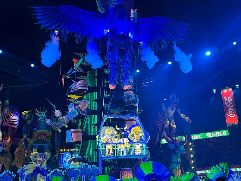 Caprichoso emociona com espetáculo aéreo na abertura do Festival de Parintins 2025