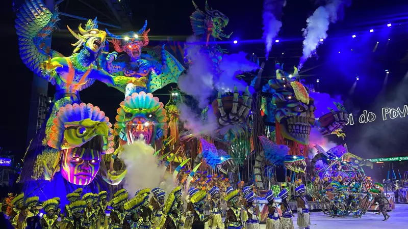 Caprichoso surpreende com alegoria tecnológica e ritual Tupinambá no encerramento do Festival de Parintins 2025