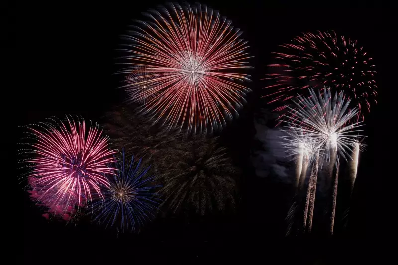 Caraguatatuba proíbe fogos de artifício com barulho: entenda a nova lei