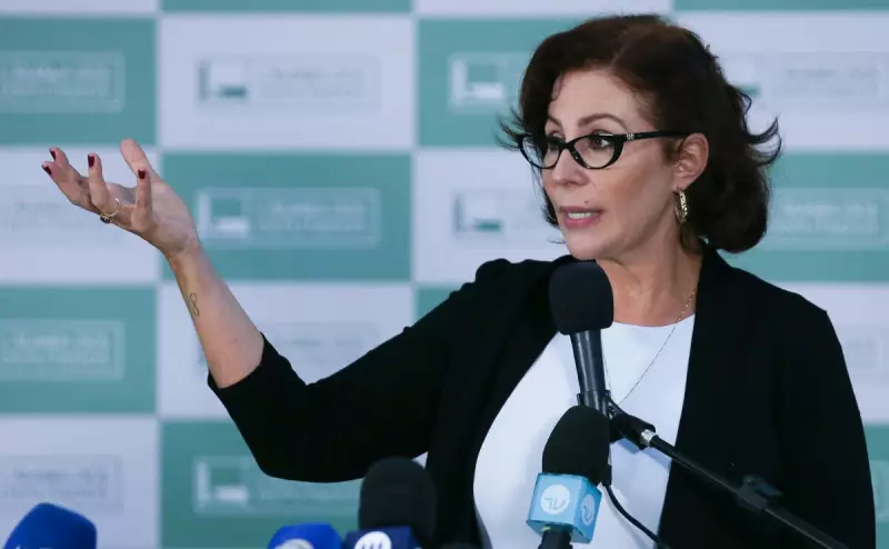 Carla Zambelli já admite possibilidade de prisão e deportação, mas invoca caso Pizzolato do Mensalão