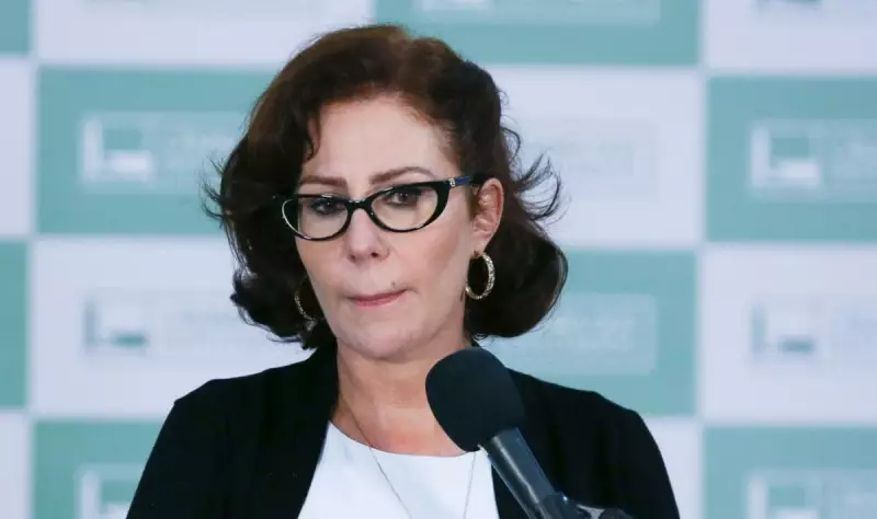 Carla Zambelli pode entrar na lista vermelha da Interpol: entenda o caso