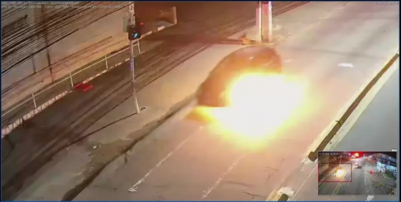 Carro pega fogo na Avenida Juca Sampaio, em Maceió; veja o vídeo impressionante