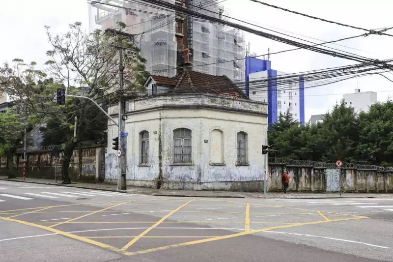 Casa onde Dalton Trevisan viveu por 60 anos em Curitiba será transformada em espaço cultural