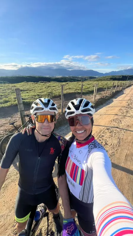 Casal bate recorde em desafio de ciclismo com 282 km em homenagem a Nossa Senhora Aparecida