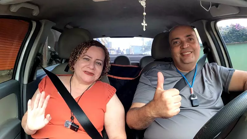 Casal transforma paixão por cidades do interior de MG em sucesso na internet