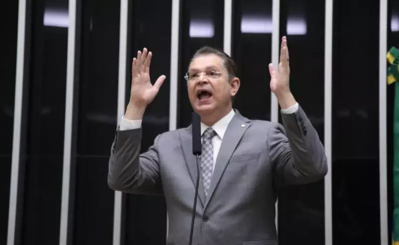 Caso Zambelli: Líder do PL cita 'manobra' de Moraes e pede diálogo com Motta