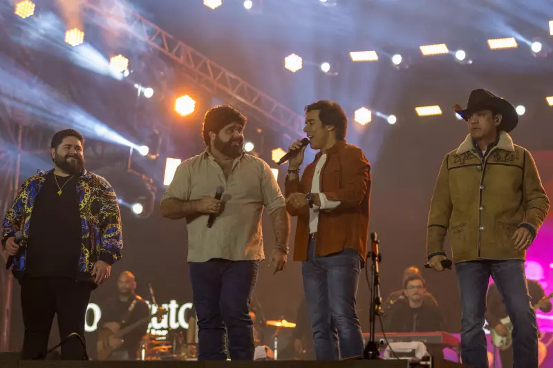 César Menotti & Fabiano e Guilherme & Santiago se unem em show histórico em Americana | Festa do Peão
