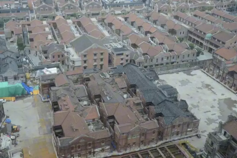 China realiza façanha histórica: robôs movem prédios centenários de 8 mil toneladas | Assista ao vídeo