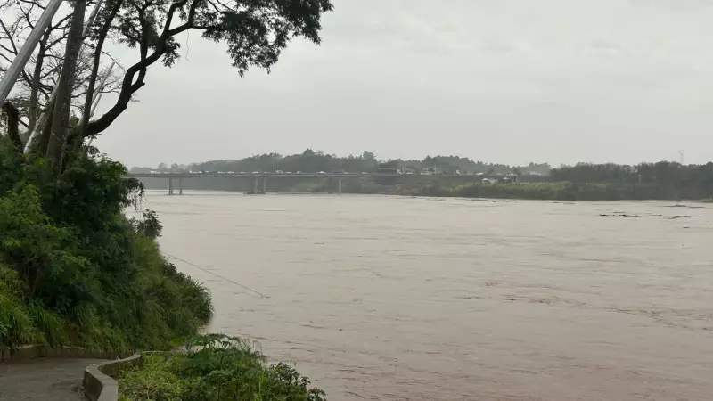 Chuvas intensas no RS: rios transbordam e deixam cidades em alerta