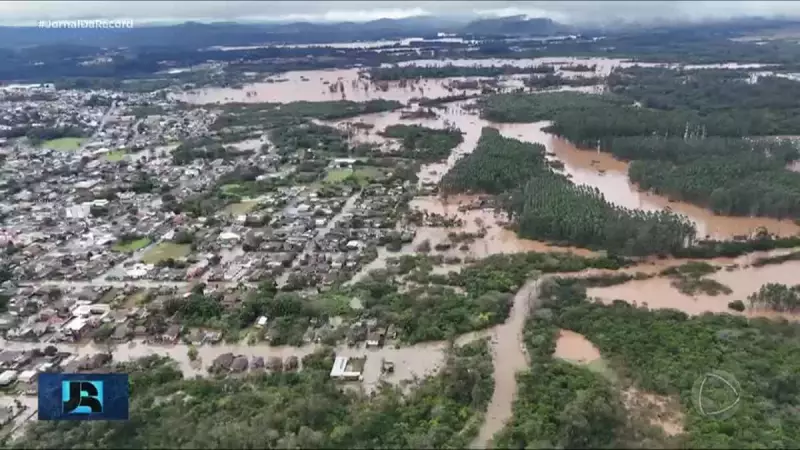 Chuvas no RS: Defesa Civil confirma terceira morte e alerta para riscos